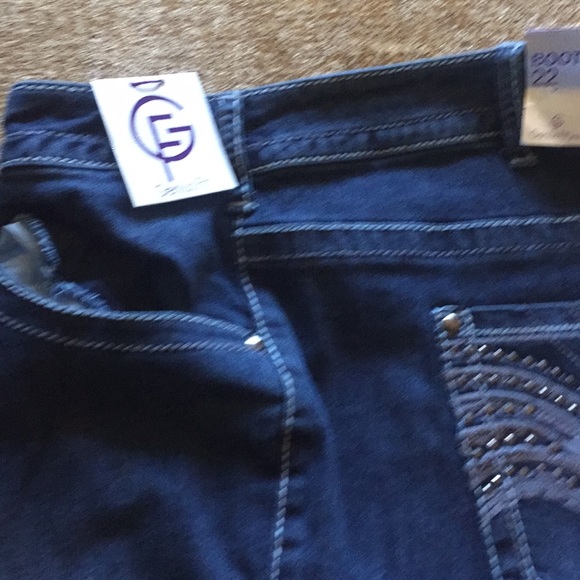 Lane Bryant genius fit jeans - Picture 3 of 4